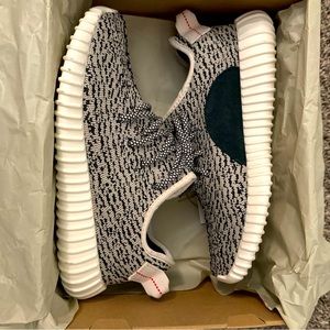 YEEZY TURTLE original :::::::: w-71/2, NEW